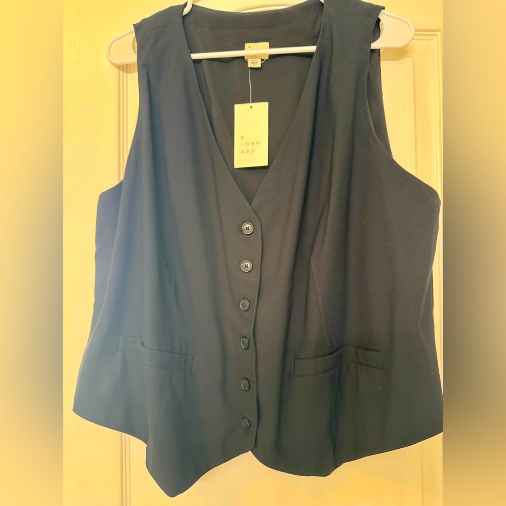 A New Day Black Sleeveless Vest